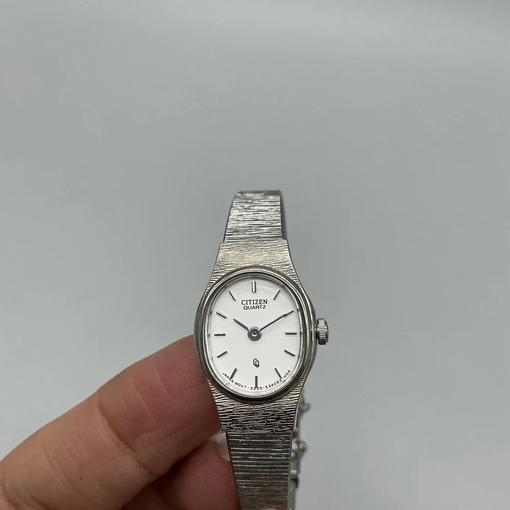 Vintage Citizen 3220-S09532 Womens Watch 17mm Oval Dial New Battery 6.25